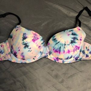 2/$22 PINK 34A Wear Everywhere Lightly Lined Bra